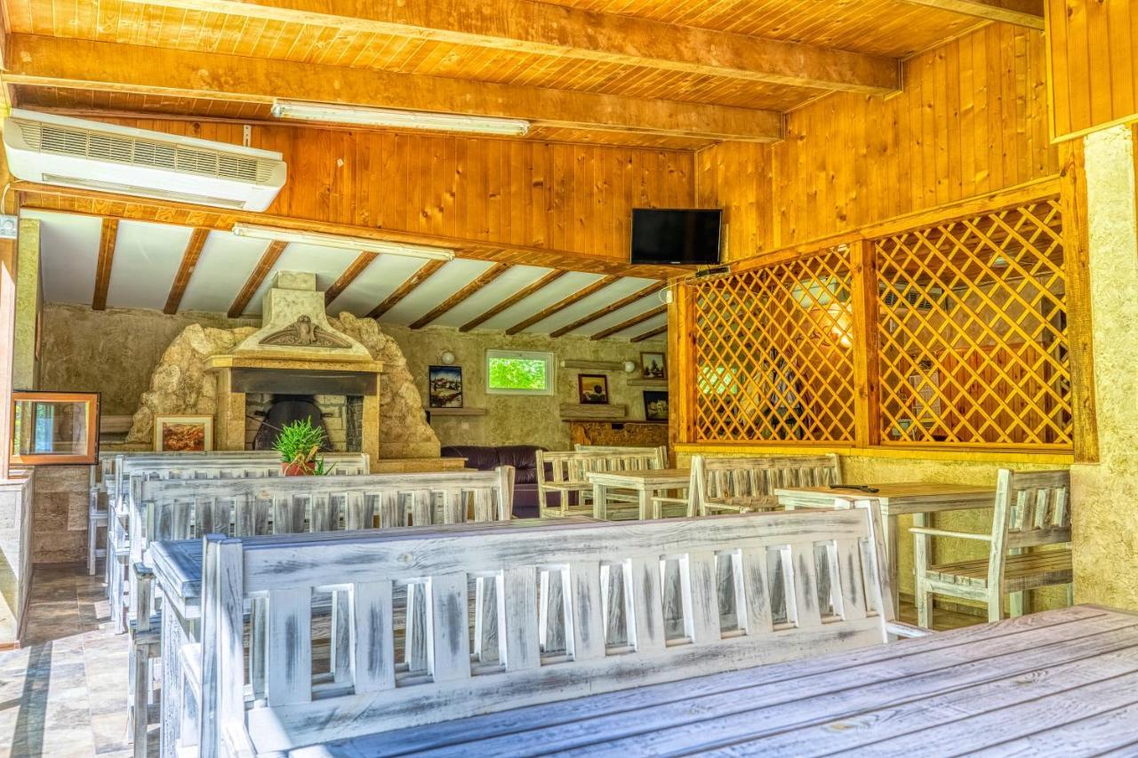 Крушун - Единствена На Метри От Водопадите, Krushun - The Only Stay Just Meters From The Waterfalls Krushuna Exterior foto